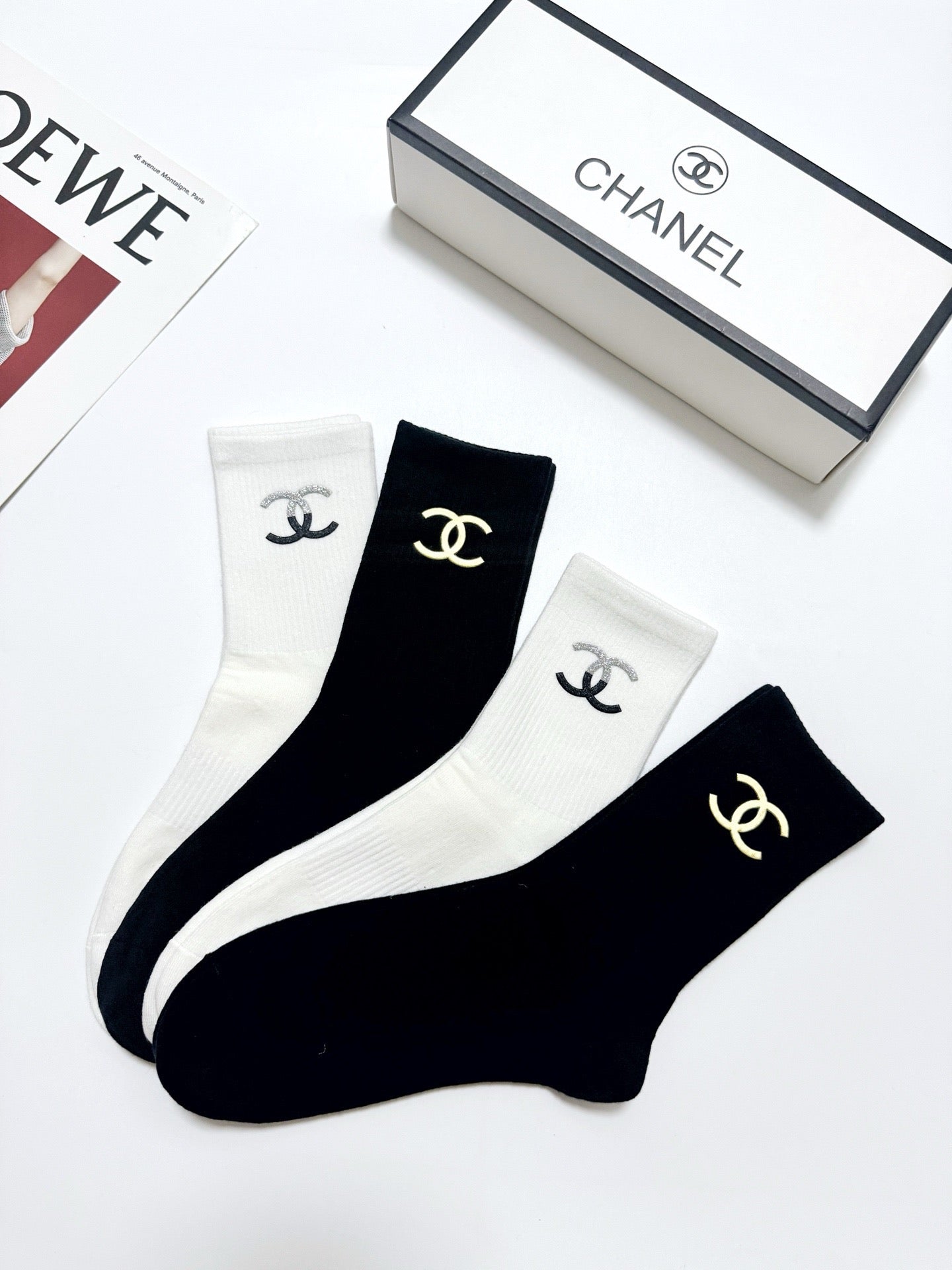 CHANEL 26S CREW SOCKS 410300 (1 BOX)