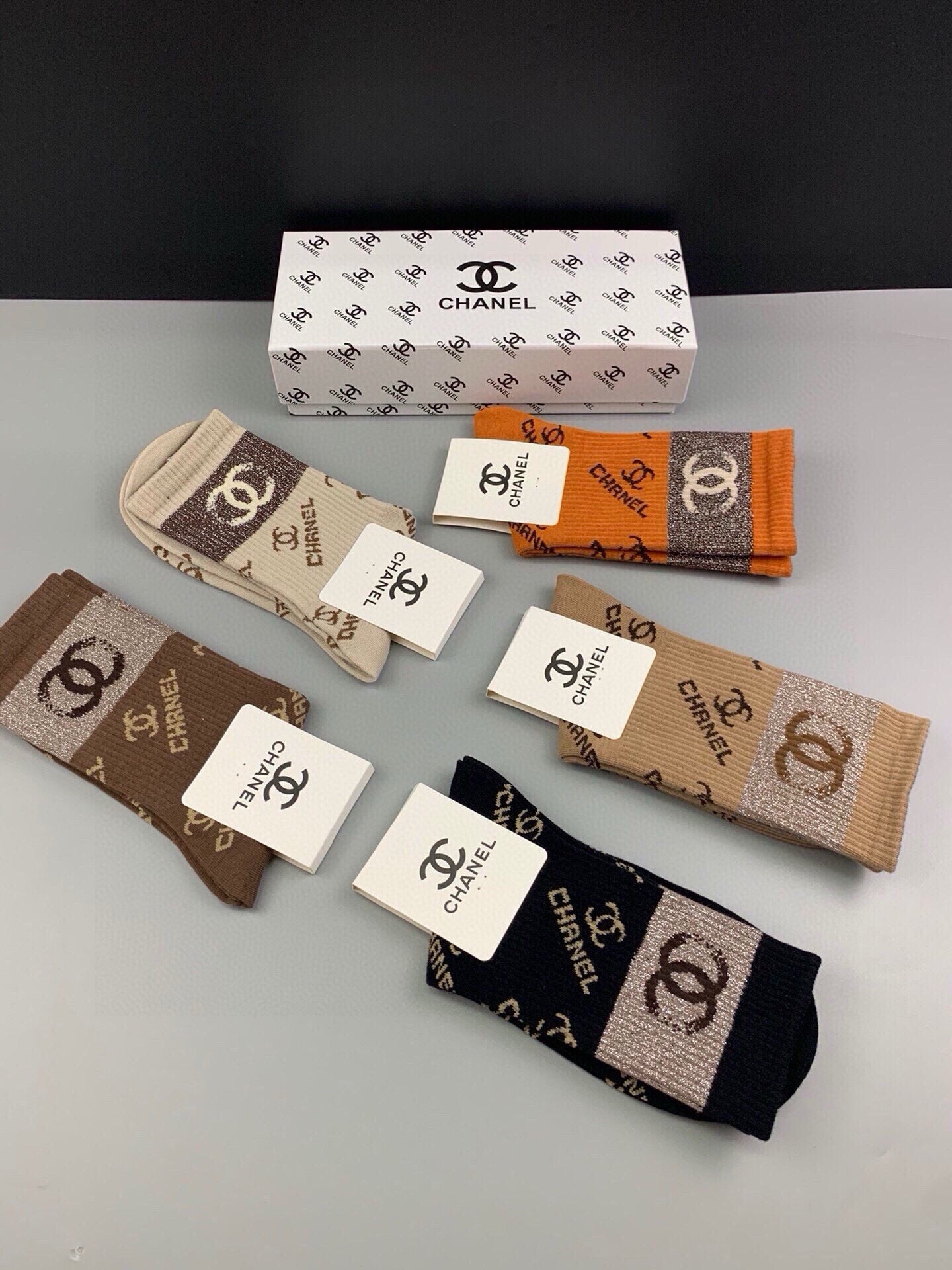 CHANEL 26S CREW SOCKS 405393 (1 BOX)