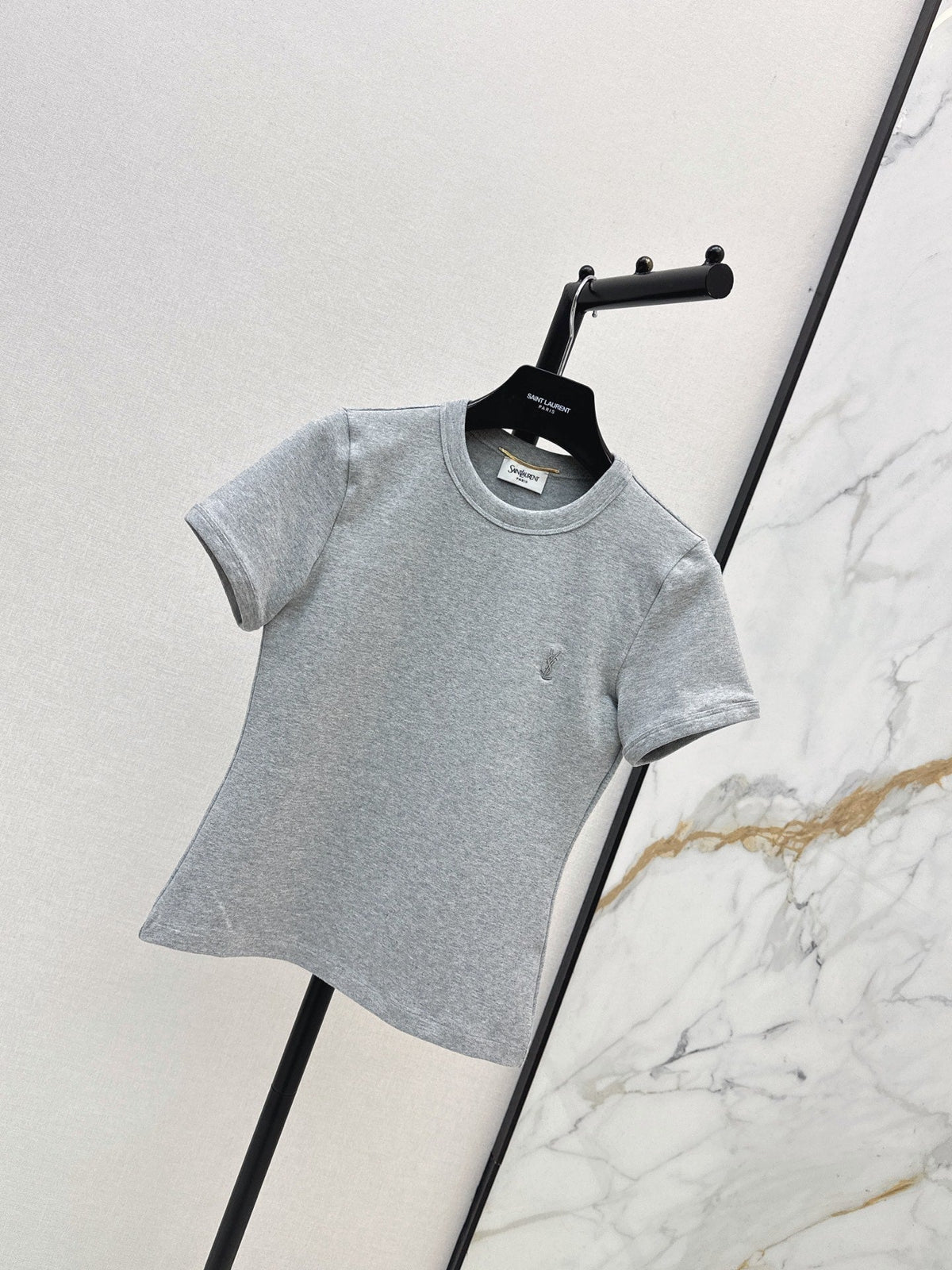 26SS NEW Versatile Small Logo Embroidered T-Shirt 🩶