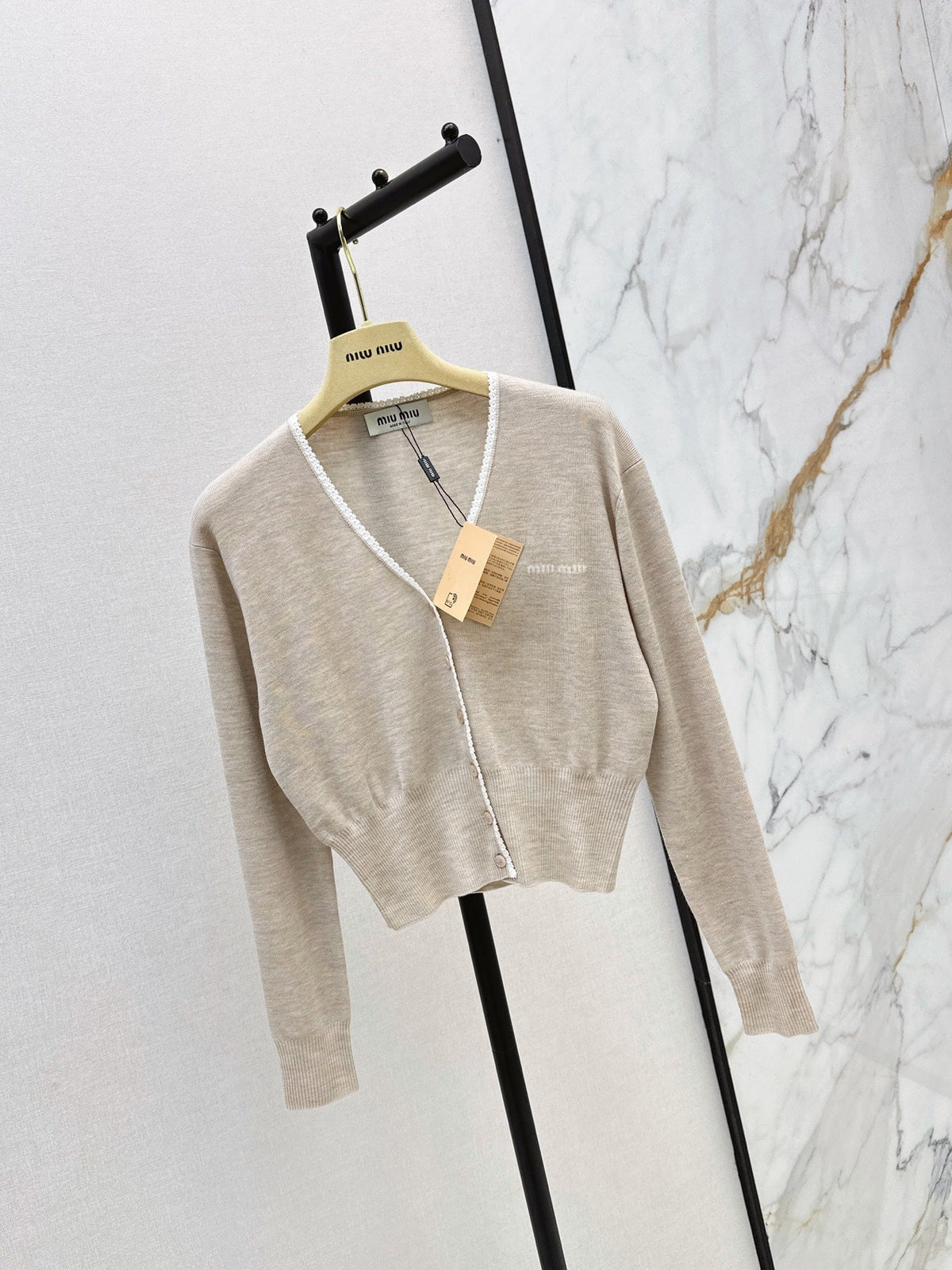 26SS NEW Lace-trimmed V-neck cashmere cardigan 🤍