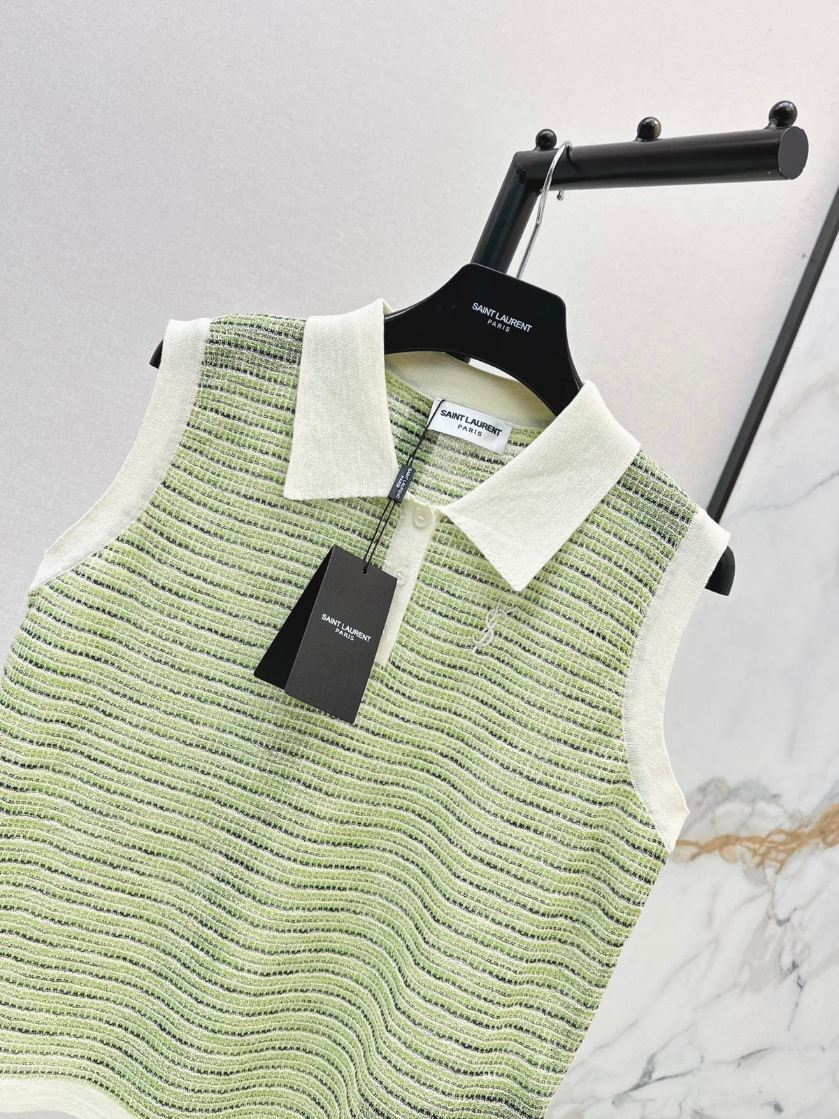 26FW New Color-Block Collared Sleeveless Knit Vest 🤍