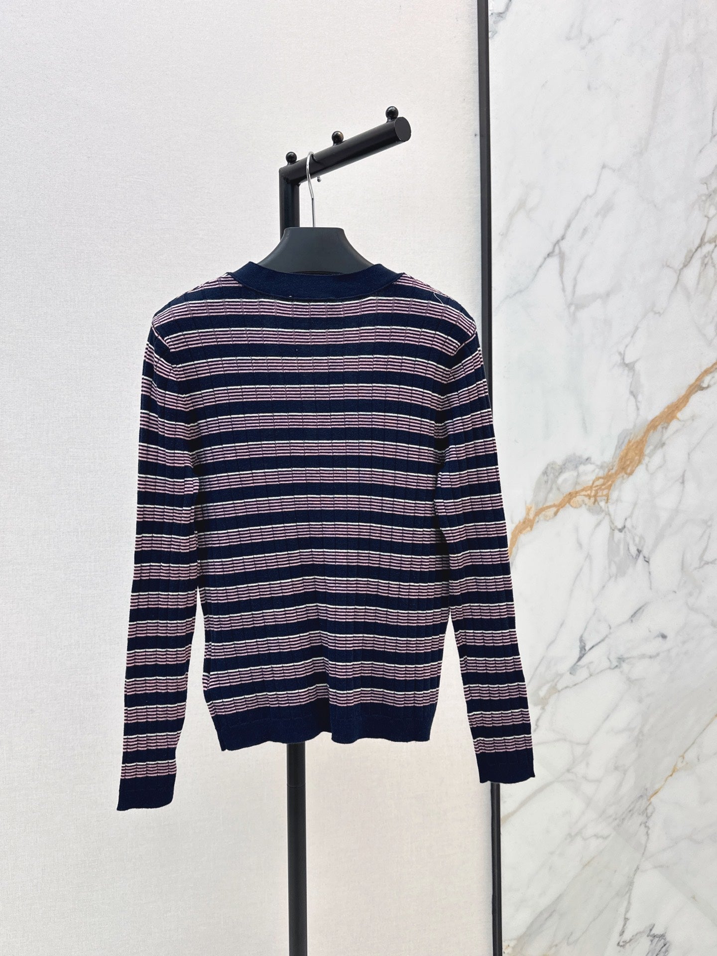 26FW New V-Neck Striped Knit Cardigan 🖤