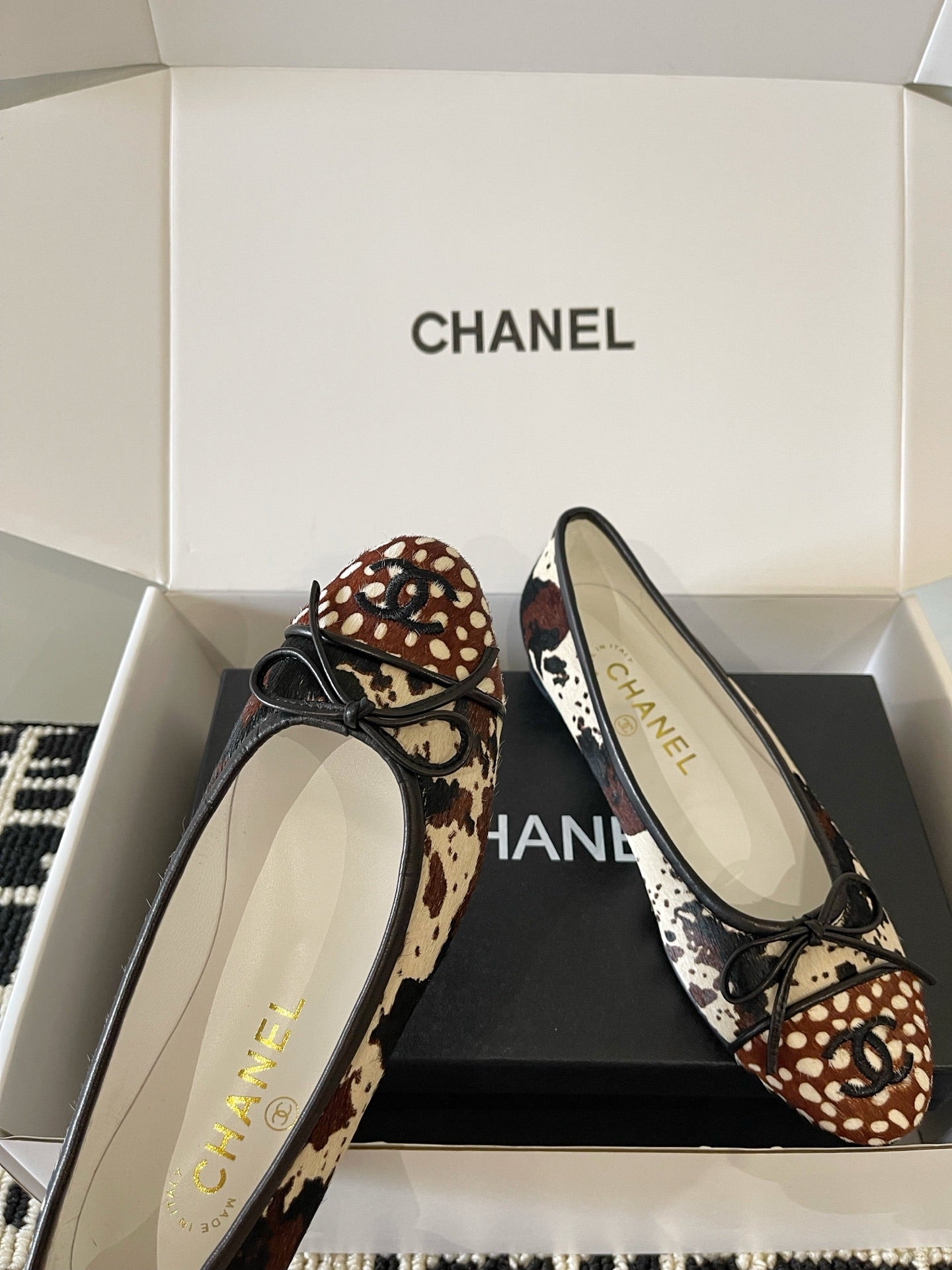26FW New Classic Flats
