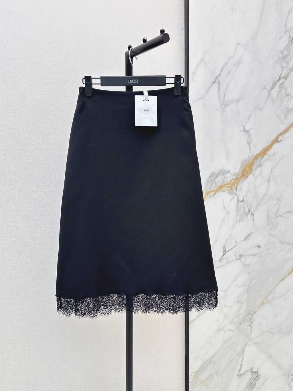 26FW New High-Waisted A-Line Skirt with Lace Paneling 🖤