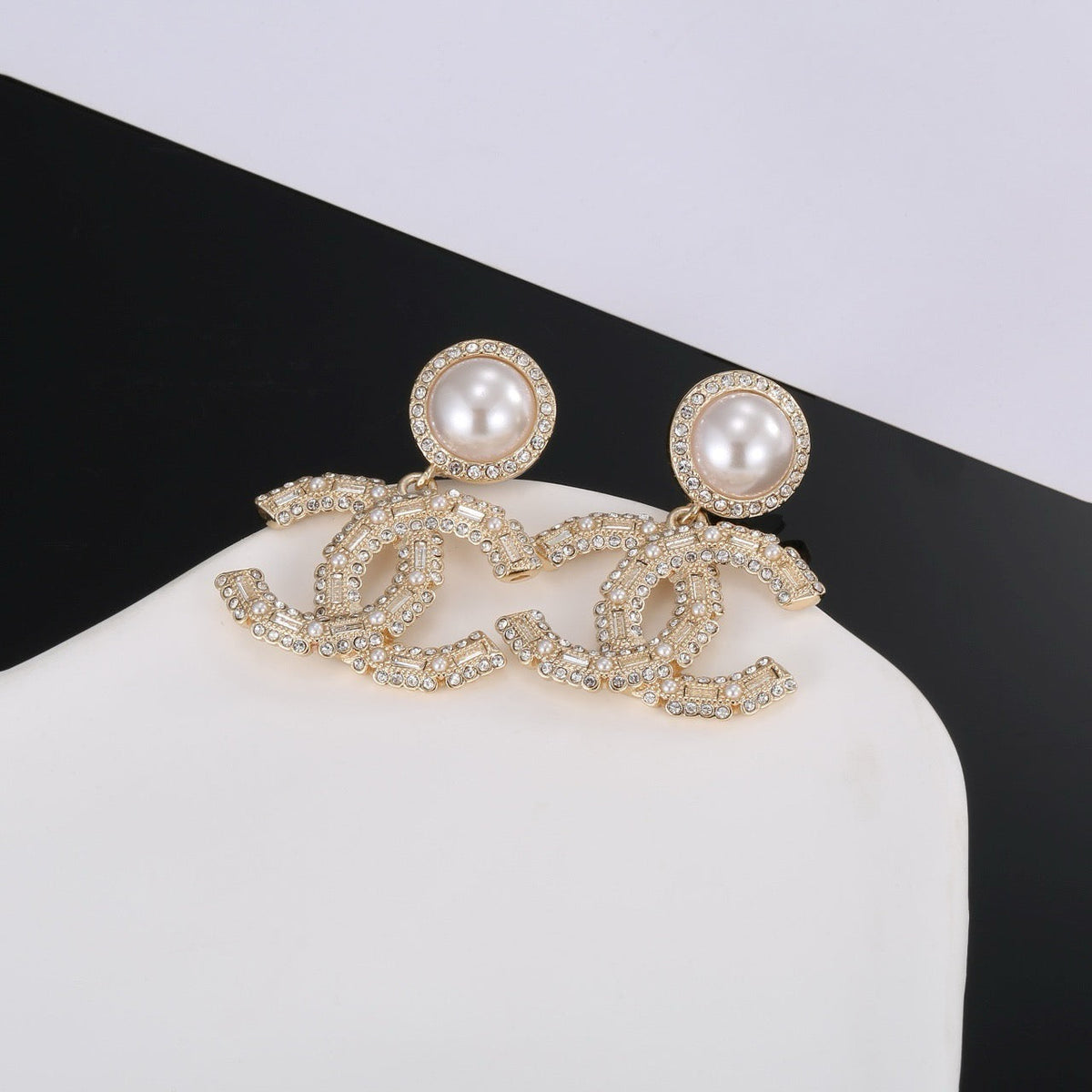 26FW New CC Pearl & Rhinestone Earrings
